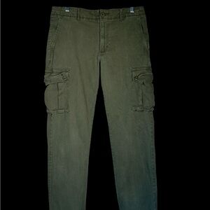 Amazon Essentials Men's Green Cargo Pants‎